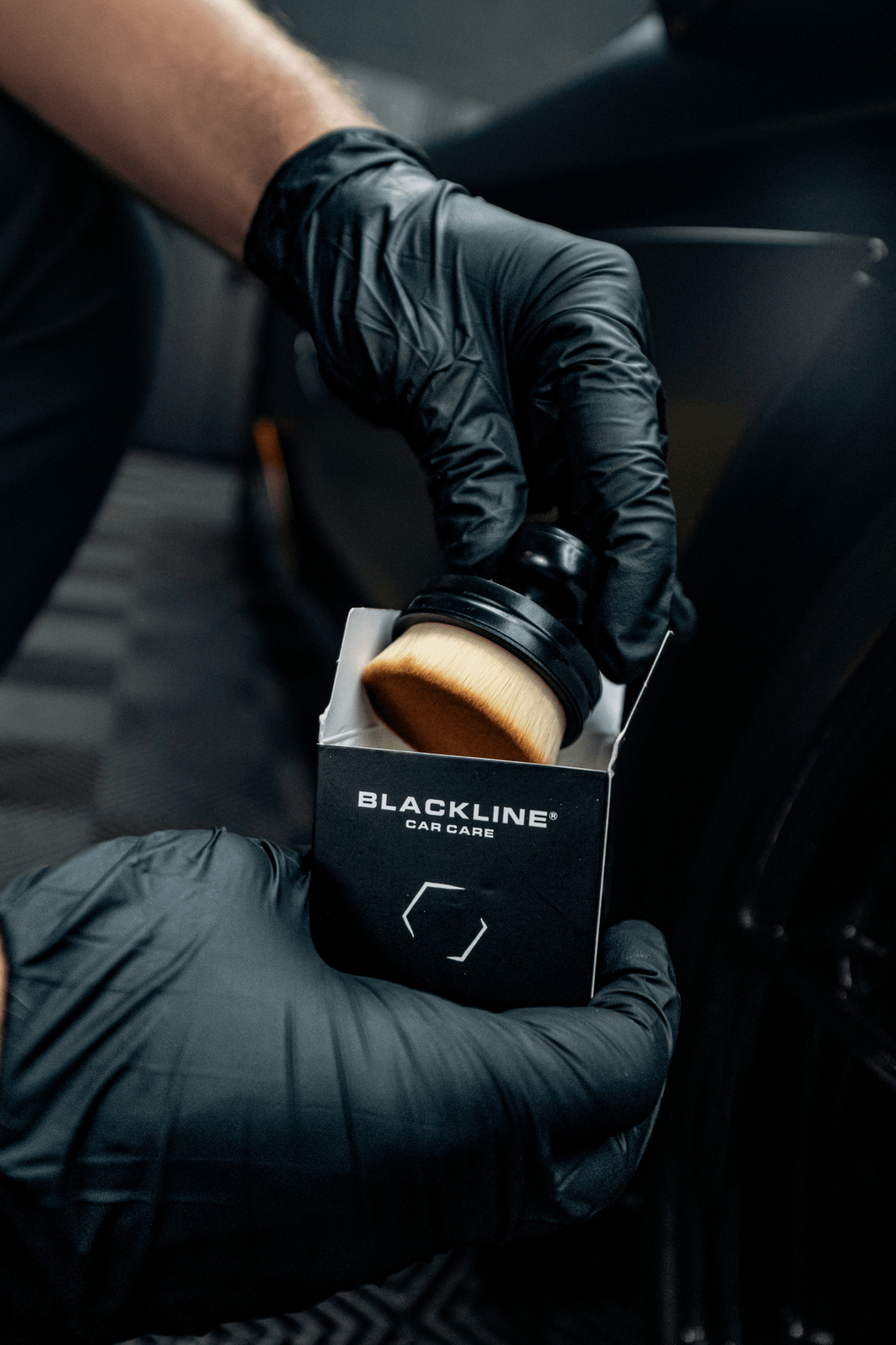 BLACKLINE® TIRE SHINE APPLICATOR BRUSH - Cargonaut Supply